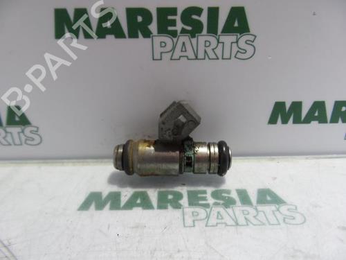 Used Injector FIAT PUNTO (188_) 1.2 60 (188.030, .050, .130, .150, .230, .250) (60 hp) 31527751