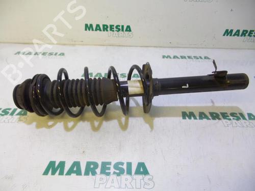 Venstre fortil støddæmper PEUGEOT 107 (PM_, PN_) 1.0 (68 hp) 31463900