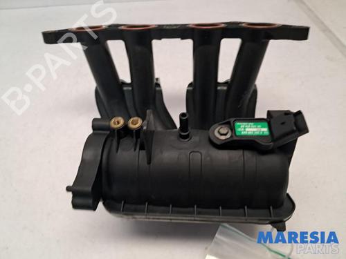 Injection rail PEUGEOT 206 Hatchback (2A/C) 1.4 i | BP31392524M98 