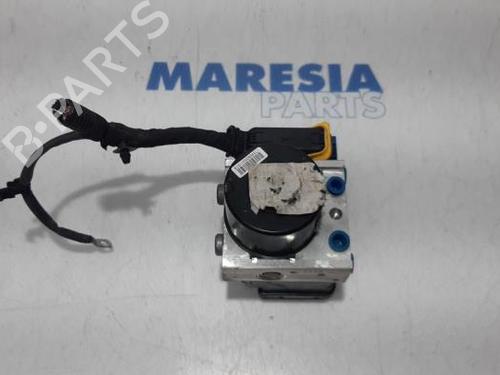 Used ABS pump RENAULT MEGANE III Hatchback (BZ0/1_, B3_) 1.5 dCi (BZ0C) (90 hp) 31411143