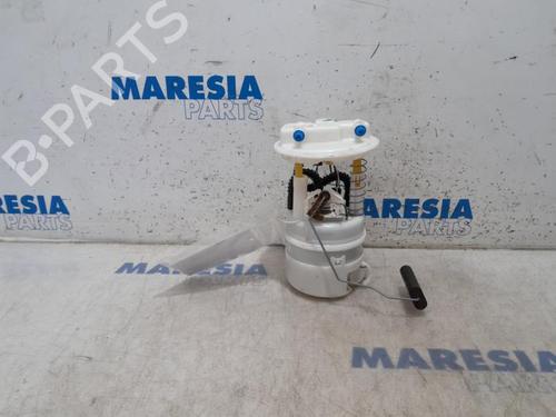 Used Fuel pump RENAULT CLIO IV Grandtour (KH_) 0.9 TCe 90 (90 hp) 31388735