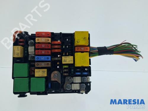 Used Fuse box Fuse box PEUGEOT 308 SW II (LC_, LJ_, LR_, LX_, L4_) 1.6 BlueHDi 120 (120 hp) 34406710 34406710