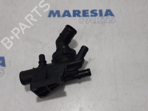 Used Thermostat housing RENAULT TRAFIC III Van (FG_) 1.6 dCi 125 (FGMH) (125 hp) 31390359