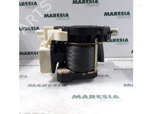 Used Front right seatbelt FIAT PUNTO (188_) 1.4 (95 hp) 31390613