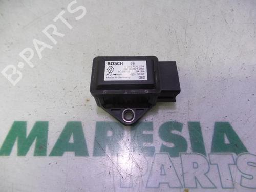 Used Electronic module RENAULT SCÉNIC II (JM0/1_) 2.0 (JM05, JM0U, JM1N, JM1U, JM2V) (135 hp) 31395622