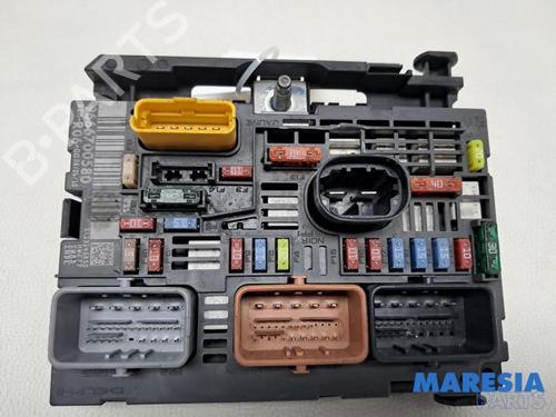 Used Fuse box PEUGEOT 308 I (4A_, 4C_) 1.6 THP 16V (156 hp) 31537228