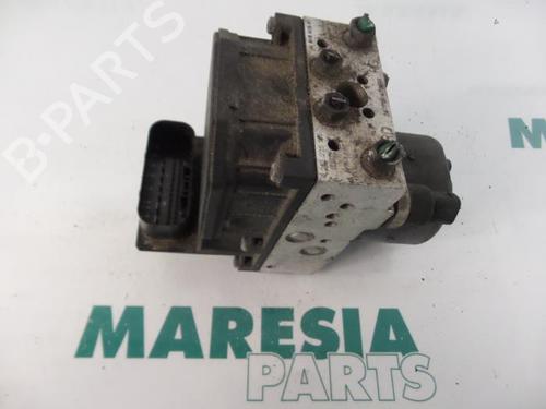 Used ABS pump CITROËN C8 (EA_, EB_) 2.0 HDi (107 hp) 31527858