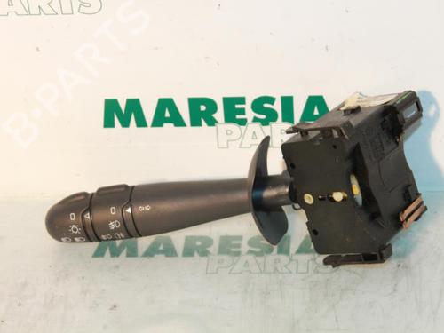 steering-column-stalk-renault-laguna-ii-grandtour-kg01_-2001-2002-2003-2004-2005-2006-2007-31387183 main image