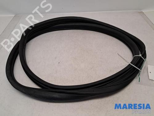 rubber-door-seal-alfa-romeo-giulietta-940_-2010-2011-2012-2013-2014-2015-2016-2017-2018-2019-2020-31394966 main image