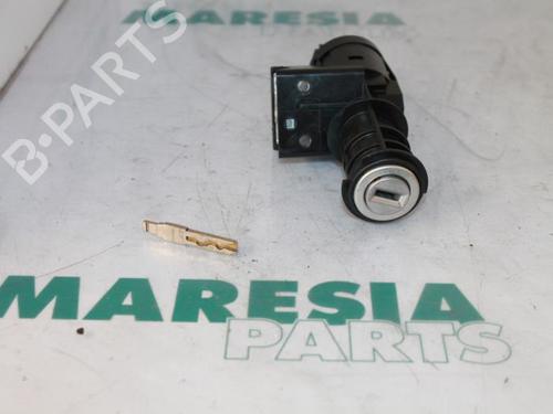 Used Ignition barrel FIAT STILO (192_) 1.8 16V (192AXC1A, 192BXC1A) (133 hp) 31404538