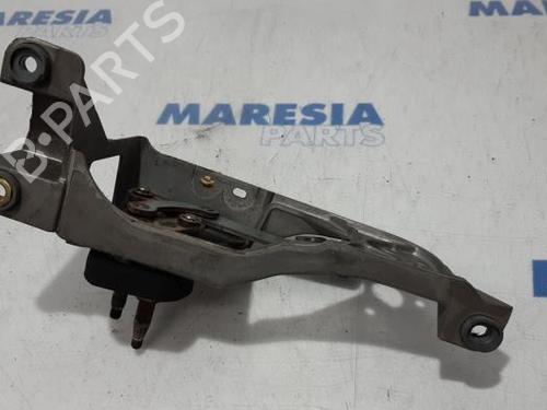 front-wipers-mechanism-renault-twingo-i-c06_-1993-1994-1995-1996-1997-1998-1999-2000-2001-2002-2003-2004-2005-2006-2007-2008-2009-2010-2011-2012-31431252 main image