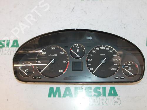 Used Instrument cluster PEUGEOT 607 (9D, 9U) 2.2 HDi (133 hp) 31411364