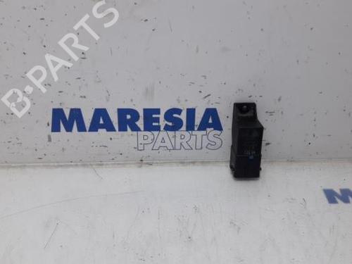 Used Electronic sensor PEUGEOT 208 I (CA_, CC_) 1.6 HDi (92 hp) 31389536