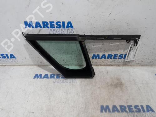 Vidro triangular frente esquerdo PEUGEOT 5008 (0U_, 0E_) 1.6 HDi (112 hp) 31485600