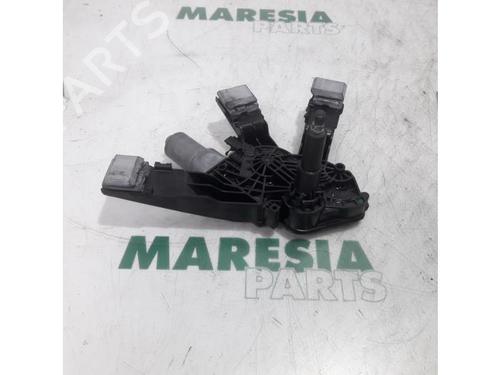 Used Rear wiper motor PEUGEOT 308 SW II (LC_, LJ_, LR_, LX_, L4_) 1.6 BlueHDi 120 (120 hp) 31472814