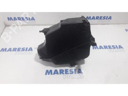Used Air filter box RENAULT CLIO IV (BH_) 0.9 TCe 90 (BHNF, BHMA, BHMH, BHJK, BHJR) (90 hp) 31423971