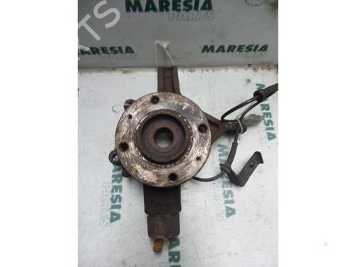 Used Left front steering knuckle PEUGEOT 307 (3A/C) 1.6 16V (109 hp) 31447427