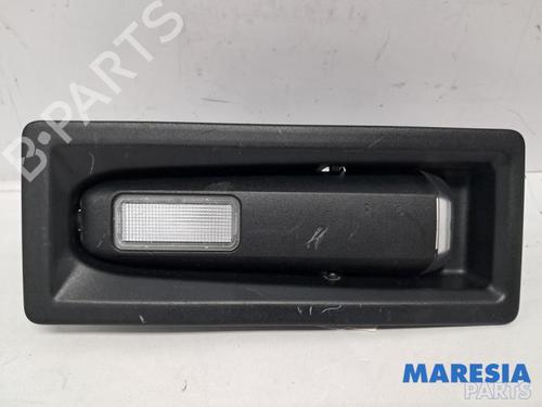 Innerbelysning PEUGEOT 5008 (0U_, 0E_) 1.6 16V (156 hp) 31516431