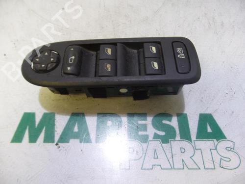 Used Switch PEUGEOT 308 I (4A_, 4C_) 1.6 16V (120 hp) 31475428