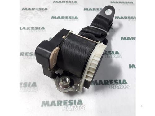 Used Rear left seatbelt FIAT STILO (192_) 1.6 16V (192_XB1A) (103 hp) 31446884