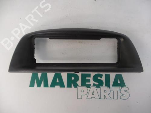 Bilradio FIAT PUNTO (188_) 1.2 16V 80 (188.233, .235, .253, .255, .333, .353, .639,... (80 hp) 31455059