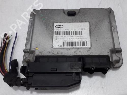 Used Engine control unit (ECU) FIAT PANDA (169_) 1.2 (169.AXB11, 169.AXB1A) (60 hp) 31448848