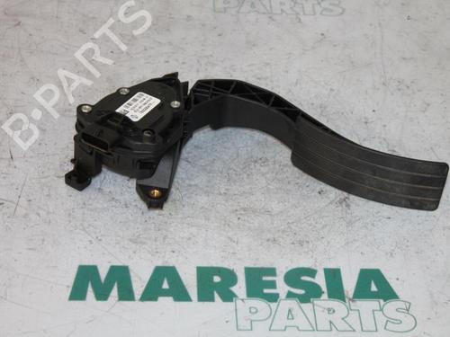 electronic-module-renault-clio-iv-bh_-2012-2013-2014-2015-2016-2017-2018-2019-2020-2021-31469078 main image