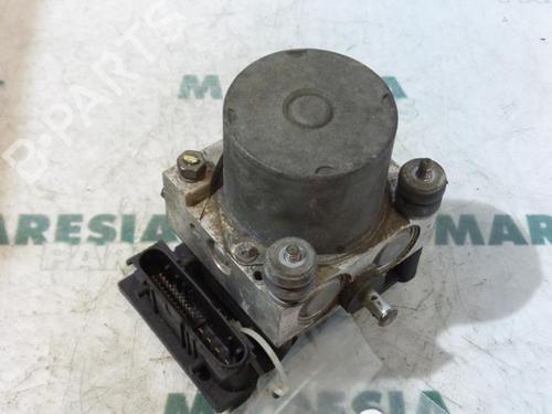Bremsaggregat ABS für FIAT STILO Multi Wagon (192_) 1.9 JTD (115 hp) 31444096