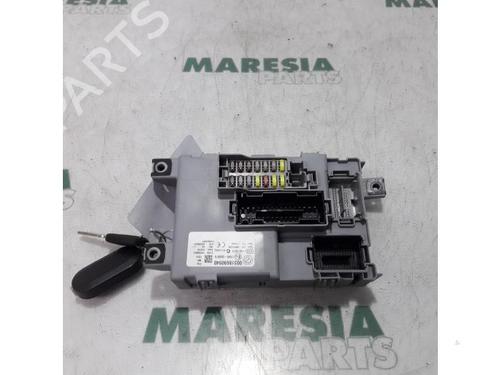 Used Fuse box FIAT PUNTO EVO (199_) 1.3 D Multijet (84 hp) 31476529