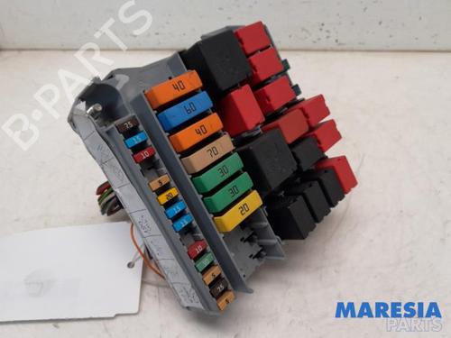 Used Fuse box FIAT 500 (312_) 1.2 (312AXA1A) (69 hp) 31498222