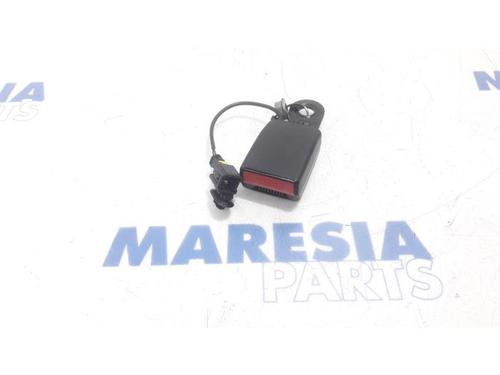 Used Seat buckle PEUGEOT 207 CC (WD_) 1.6 16V (120 hp) 31479265