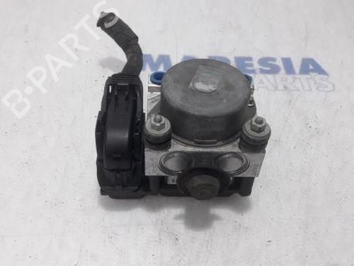 Used ABS pump FIAT 500 (312_) 1.2 (312AXA1A) (69 hp) 31475161