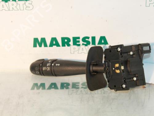 steering-column-stalk-renault-scenic-i-mpv-ja01_-fa0_-1999-2000-2001-2002-2003-2004-2005-2006-2007-2008-2009-2010-31427364 main image