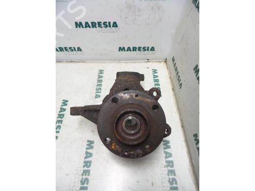Used Right front steering knuckle PEUGEOT 206 Hatchback (2A/C) 1.4 i (75 hp) 31500376
