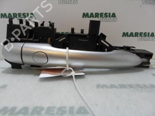 rear-right-exterior-door-handle-renault-megane-ii-estate-km01_-2003-2004-2005-2006-2007-2008-2009-2010-2011-2012-31502795 main image
