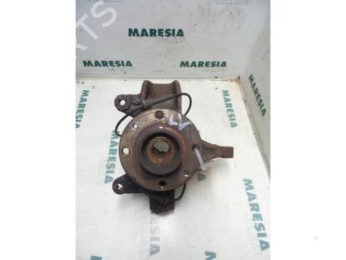 Used Left front steering knuckle RENAULT MEGANE II Coupé-Cabriolet (EM0/1_) 1.9 dCi (115 hp) 31522384
