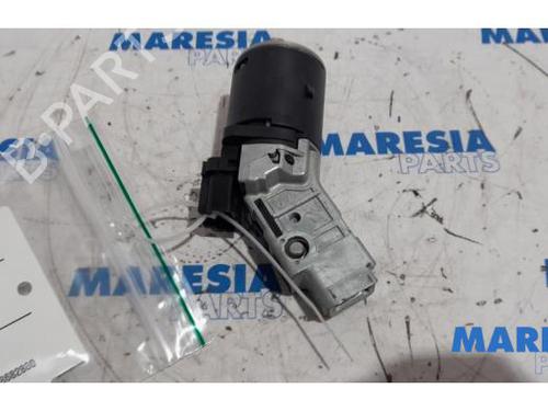 Used Ignition barrel PEUGEOT 308 SW II (LC_, LJ_, LR_, LX_, L4_) 2.0 BlueHDi 150 (150 hp) 31444968
