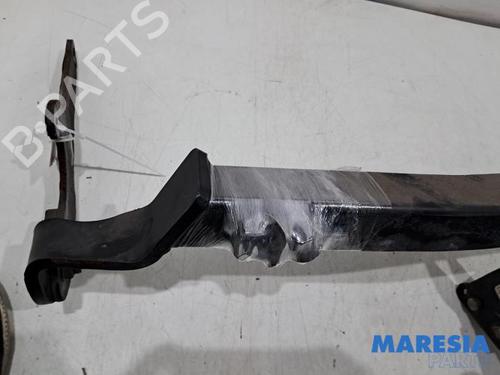 Trækkugle/Mekanisme RENAULT MEGANE IV Hatchback (B9A/M/N_) 1.2 TCe 130 (B9MR) | BP31816578C141 