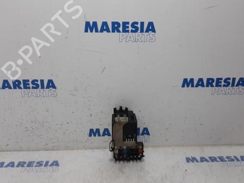 Used Fuse box CITROËN BERLINGO Box Body/MPV (B9) 1.6 VTi 95 (98 hp) 31532170