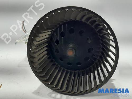 Heater blower motor RENAULT TRAFIC III Van (FG_) 1.6 dCi 90 (FGME) | BP31447943M62