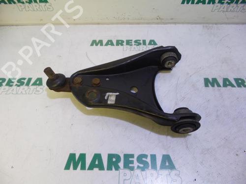 Used Left front suspension arm RENAULT TWINGO II (CN0_) 1.2 (CN0D) (58 hp) 31405825