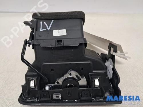 Air vent RENAULT MEGANE IV Hatchback (B9A/M/N_) 1.2 TCe 130 (B9MR) | BP31816731I21
