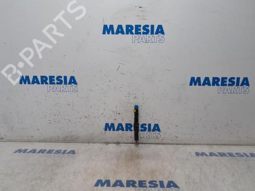 Spreder / Dyse NISSAN NV200 Van 1.5 dCi 85 (M20, M20N, M20M) (86 hp) 31434852