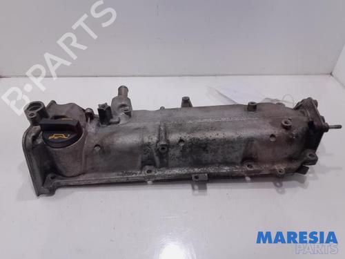 Used Valve cover FIAT 500 (312_) 1.2 (312AXA1A) (69 hp) 31450191