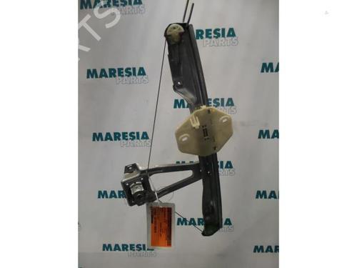 Used Rear right window mechanism RENAULT CLIO II (BB_, CB_) 1.6 16V (BB01, BB0H, BB0T, BB14, BB1D, BB1R, BB2KL, BB3G... (107 hp) 31532936