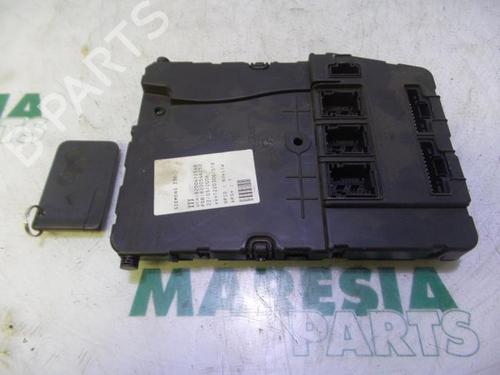 Used Fuse box RENAULT MEGANE II Estate (KM0/1_) 1.9 dCi (131 hp) 31434155