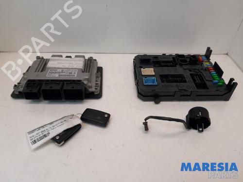 Used Engine control unit (ECU) PEUGEOT 3008 I MPV (0U_) 1.6 THP (156 hp) 31448518