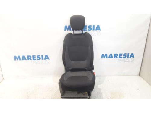 Used Right front seat RENAULT CAPTUR I (J5_, H5_) 0.9 TCe 90 (90 hp) 31472385