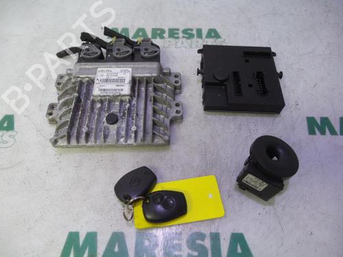 Used Engine control unit (ECU) RENAULT TWINGO II (CN0_) 1.5 dCi 90 (86 hp) 31524559