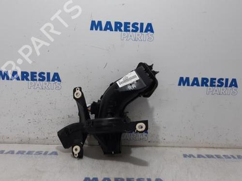 Used Heater blower motor PEUGEOT 5008 (0U_, 0E_) 1.6 16V (156 hp) 31401241
